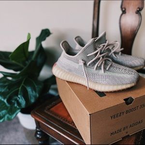 Authentic Yeezy V2: Citrin